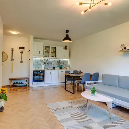 아파트 Kometa Cozy 1-bd Flat By Flat Mаnager