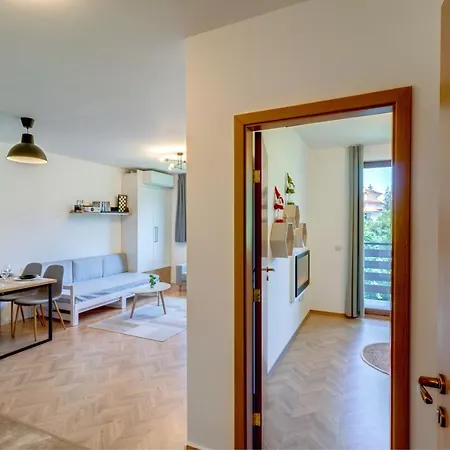 Kometa Cozy 1-bd Flat By Flat Mаnager